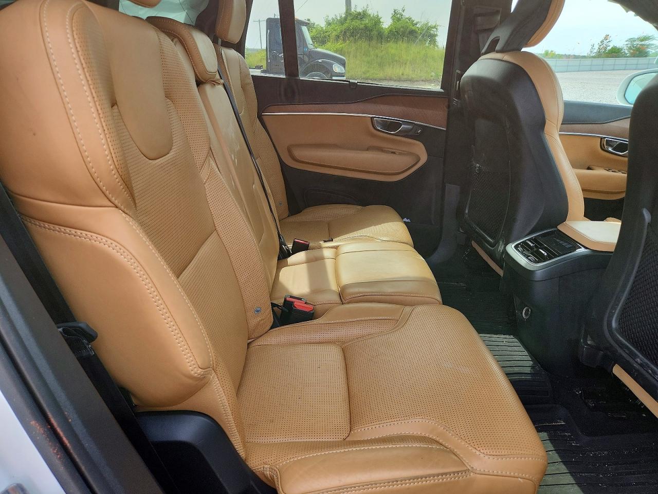 2019 VOLVO XC90