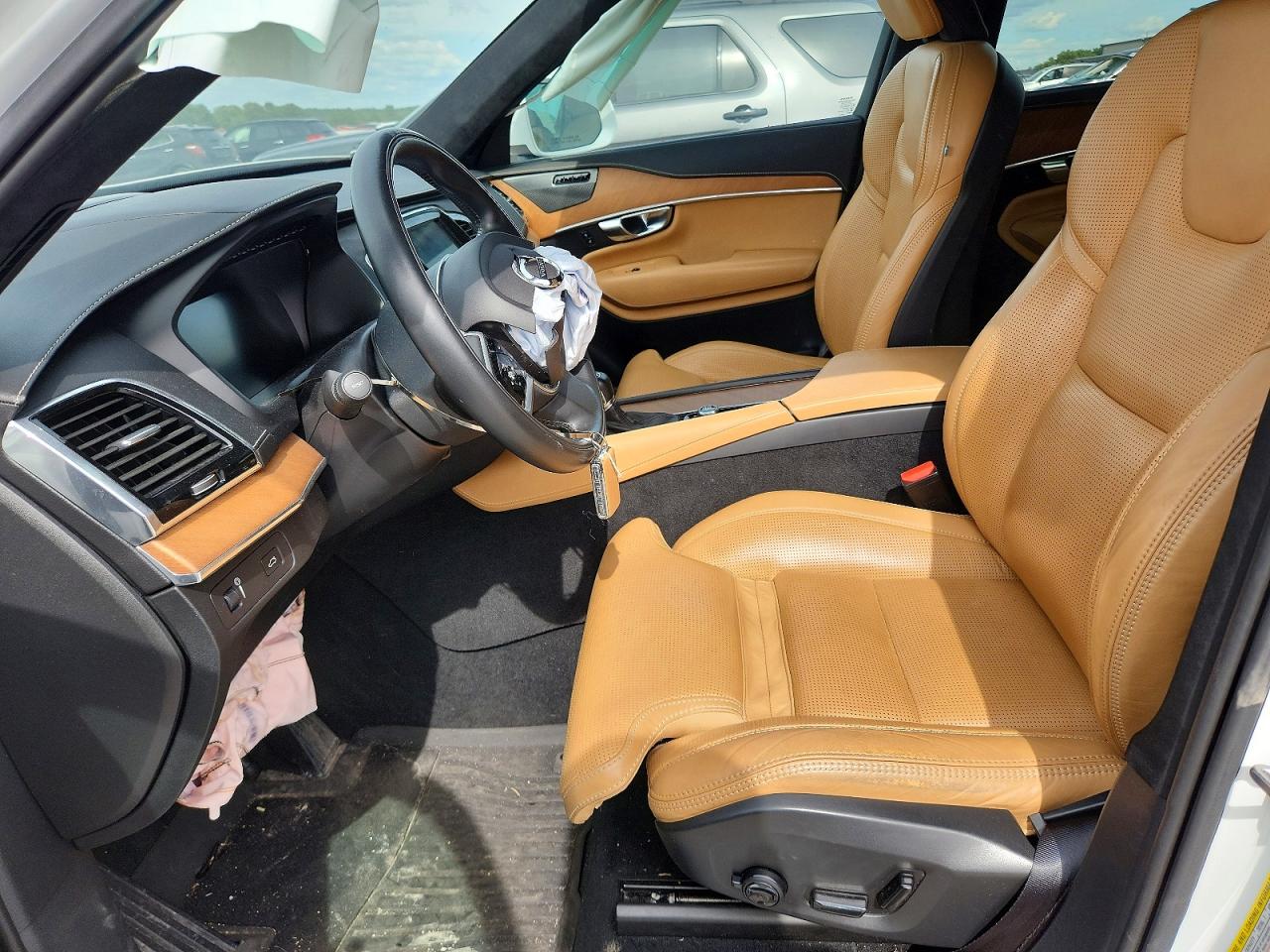 2019 VOLVO XC90