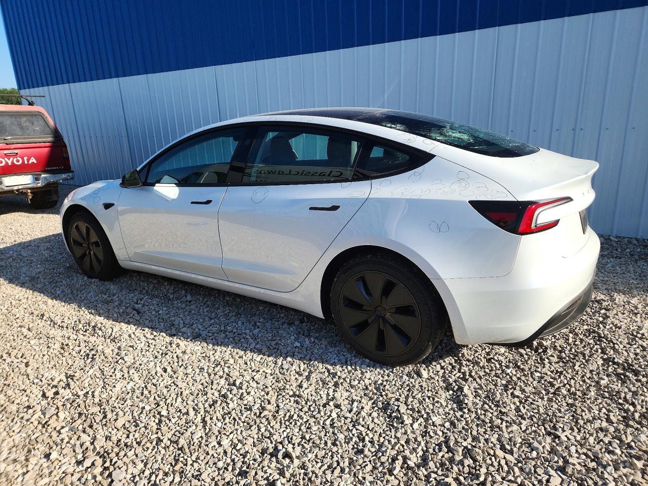 2025 TESLA MODEL 3