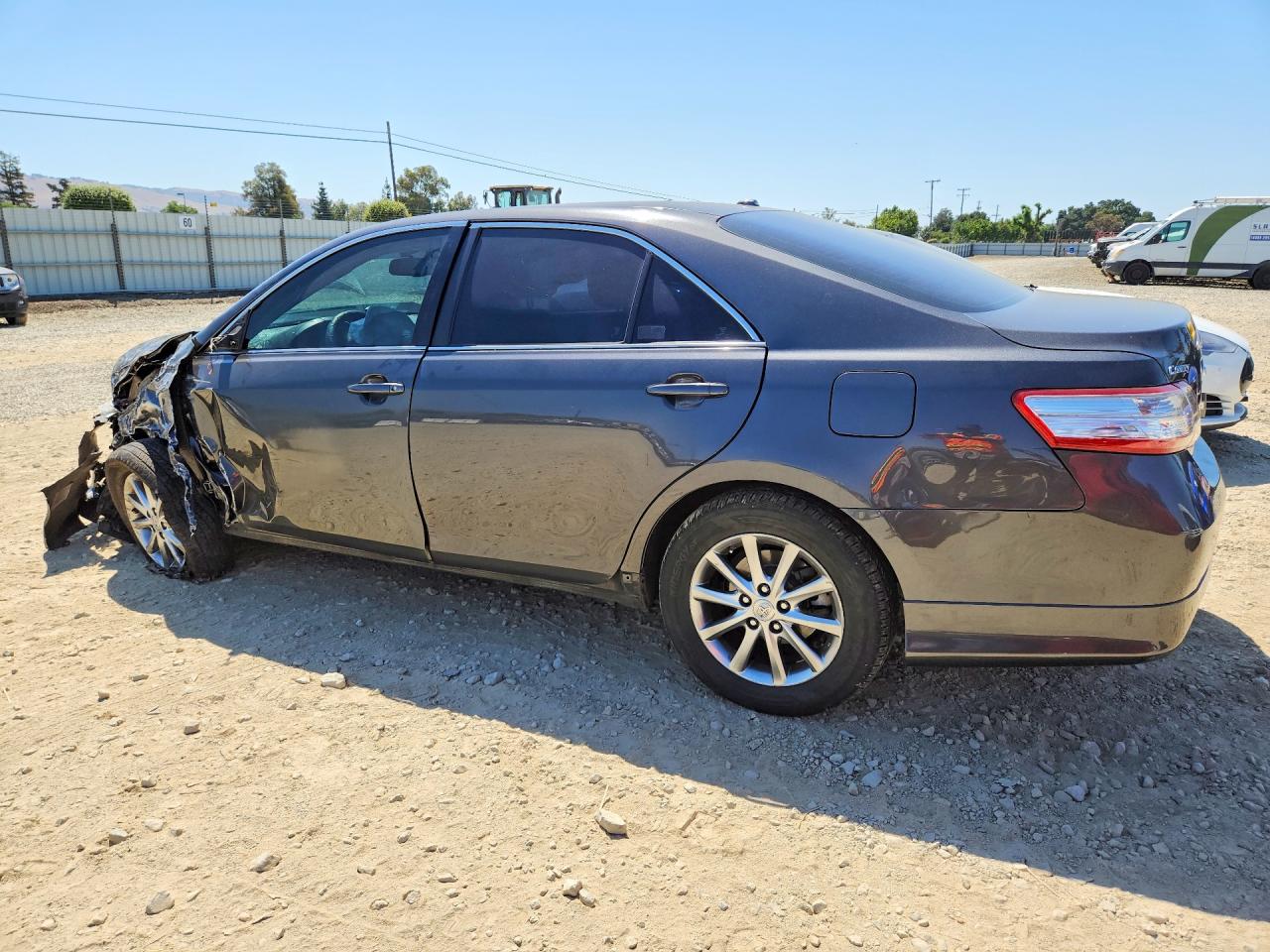 2011 TOYOTA CAMRY