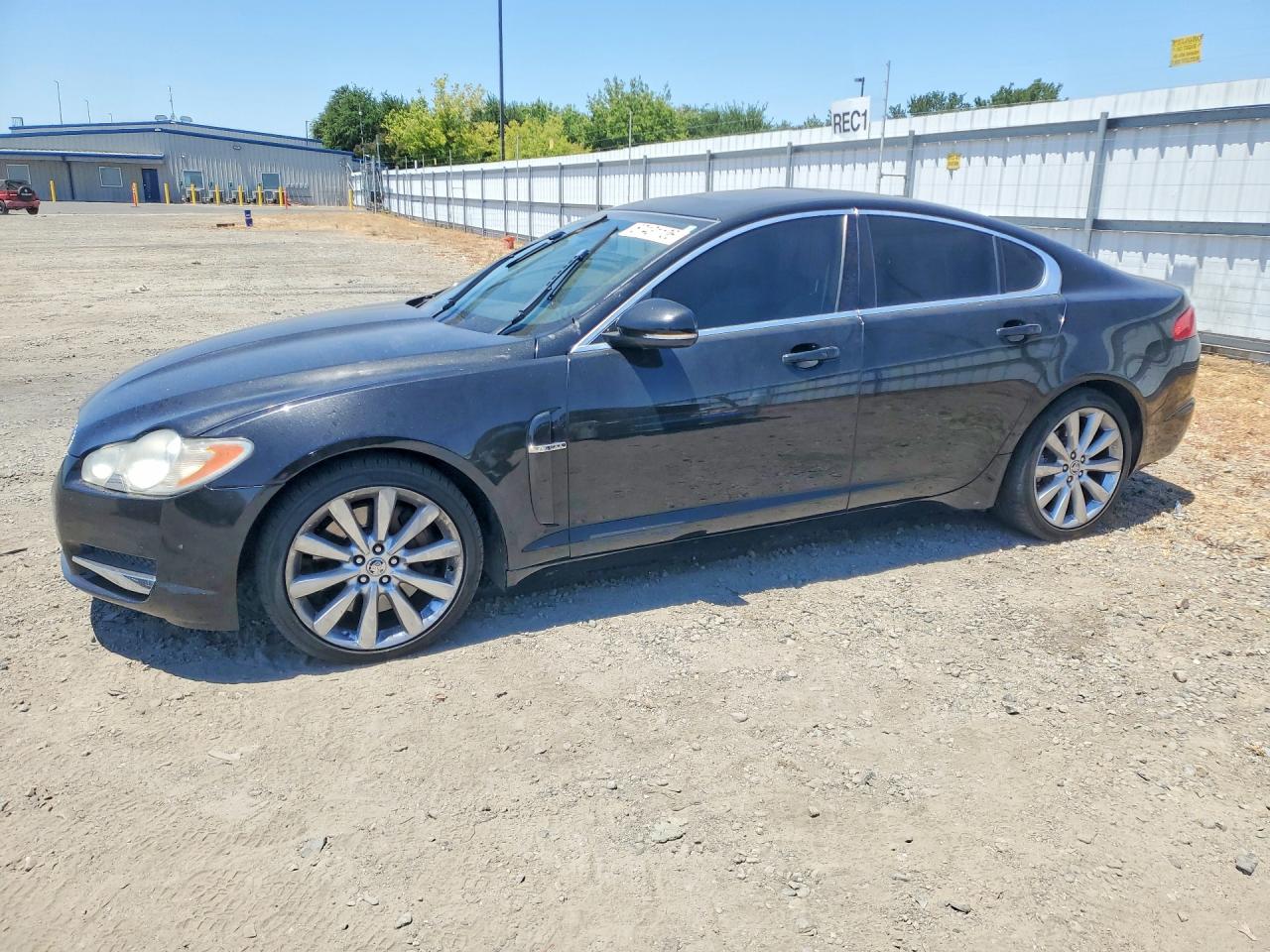 2010 JAGUAR XF