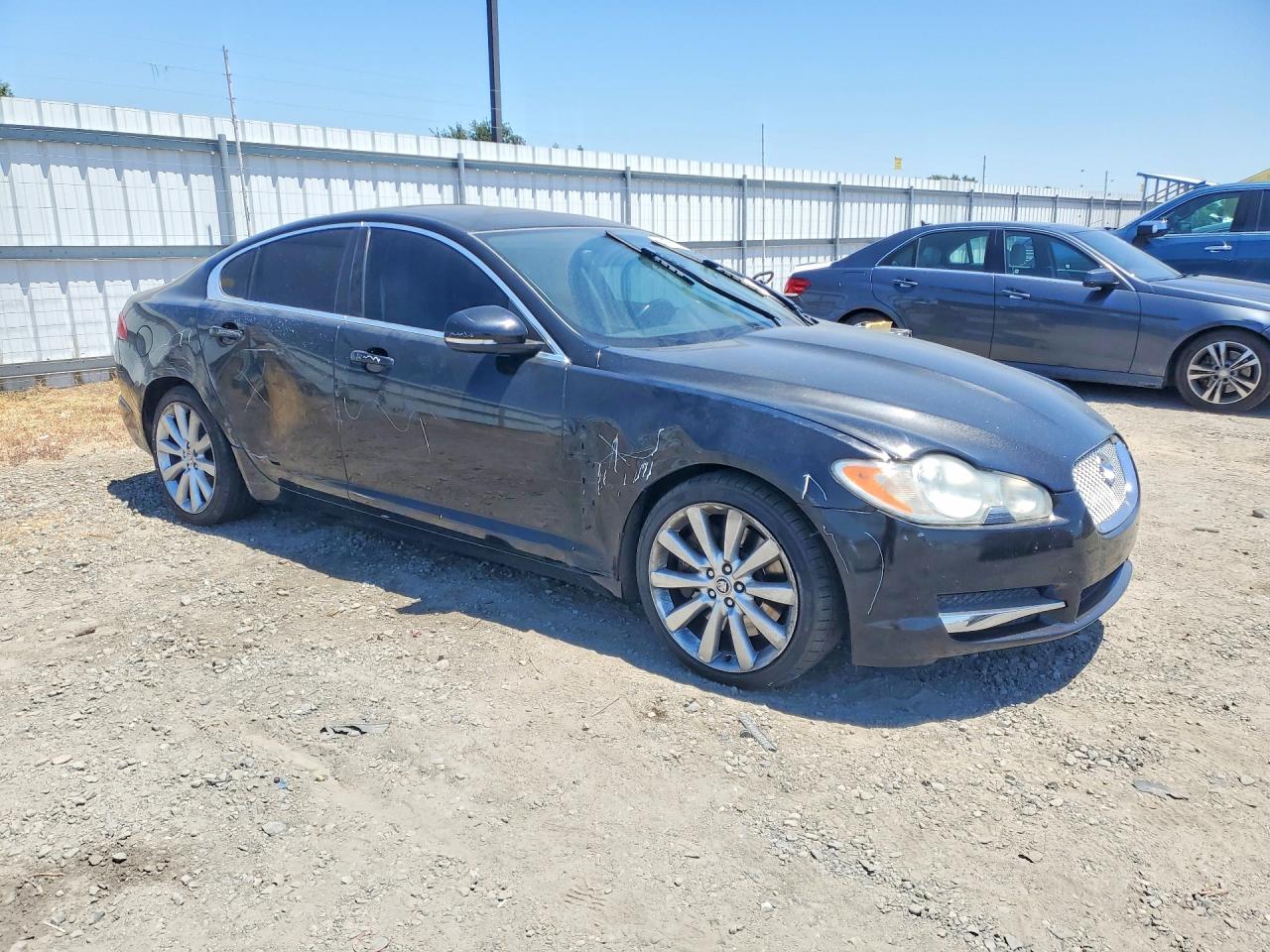 2010 JAGUAR XF
