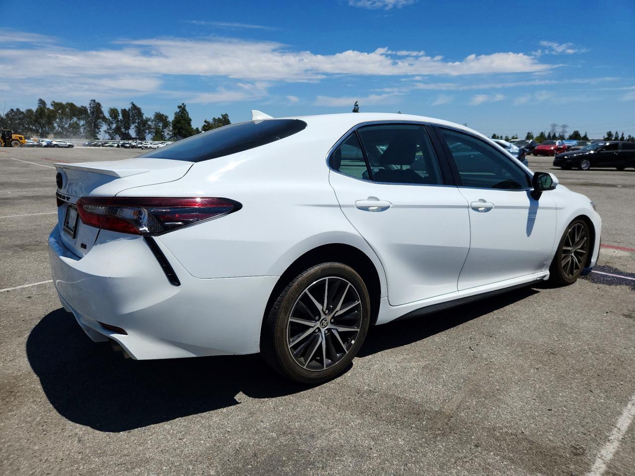 2024 TOYOTA CAMRY