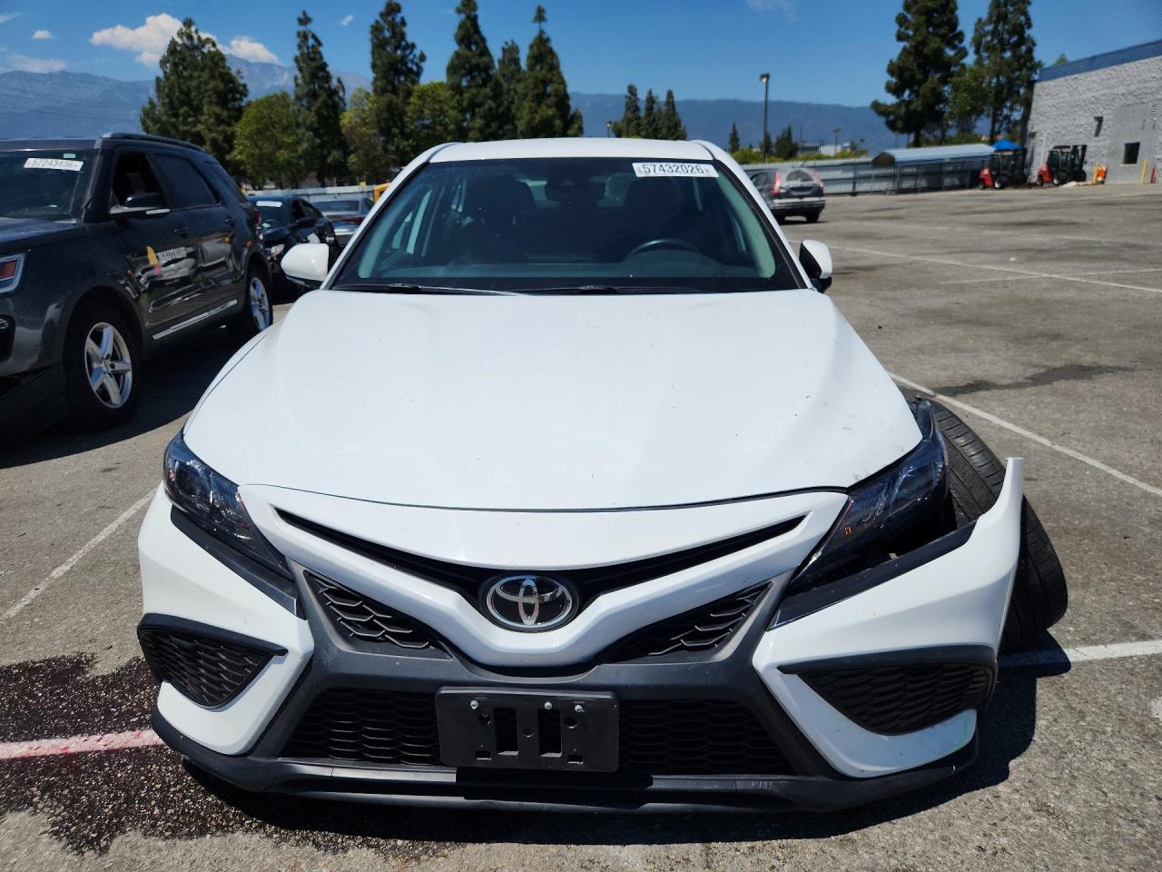 2024 TOYOTA CAMRY