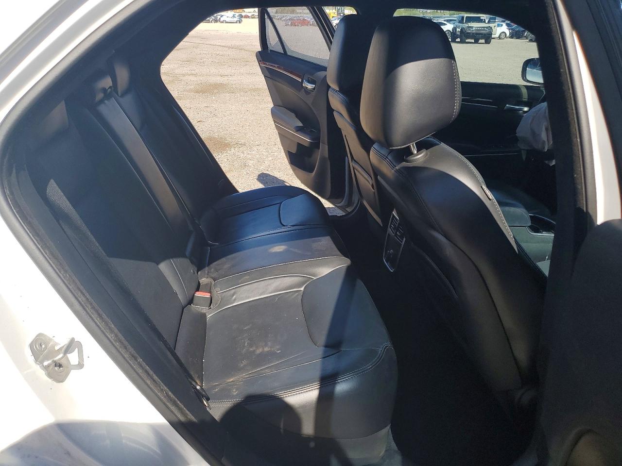 2014 CHRYSLER 300