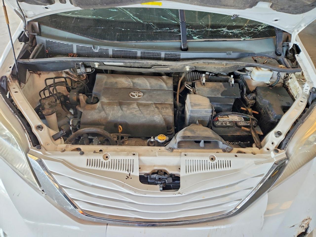 2015 TOYOTA SIENNA