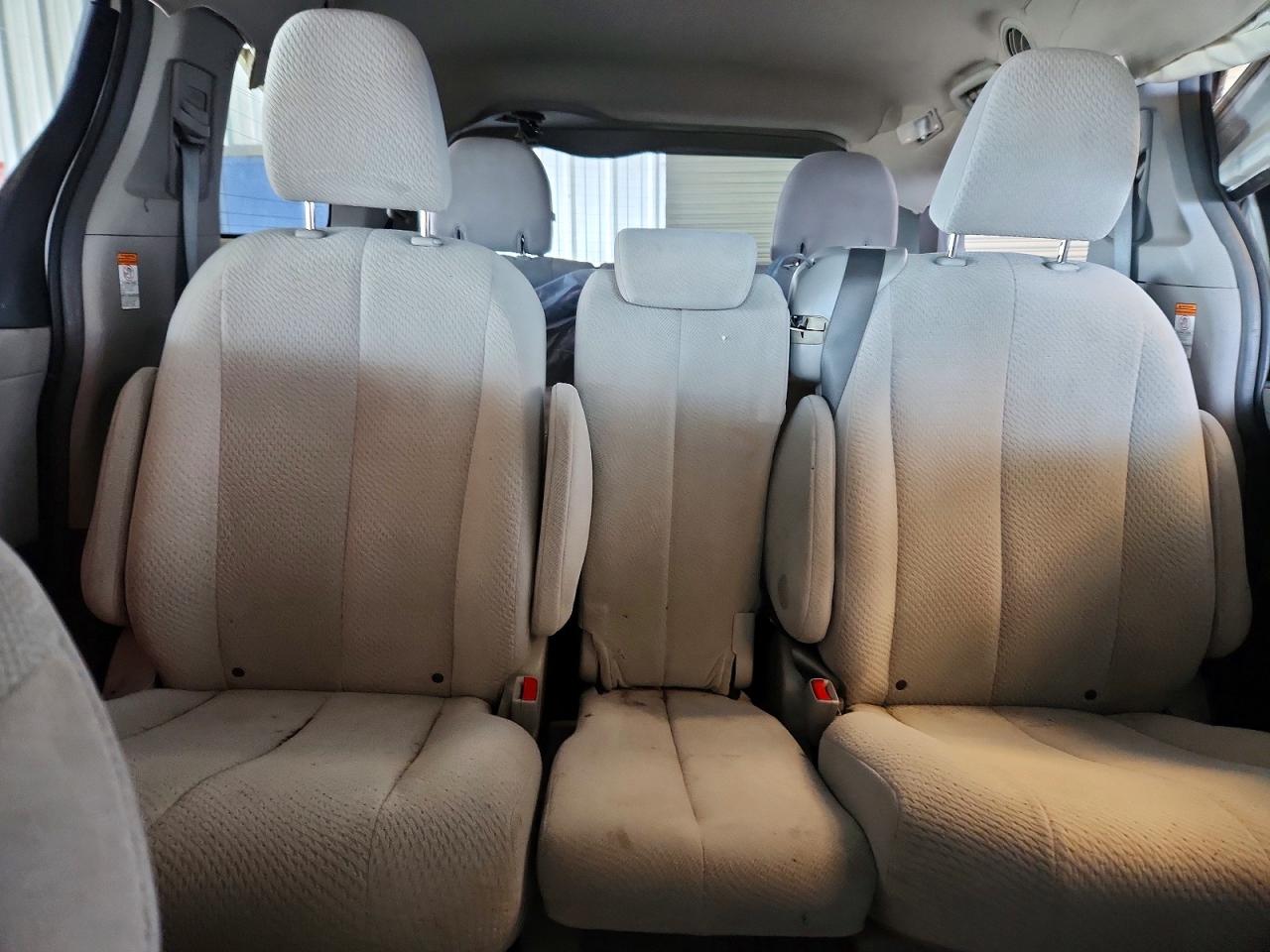 2015 TOYOTA SIENNA