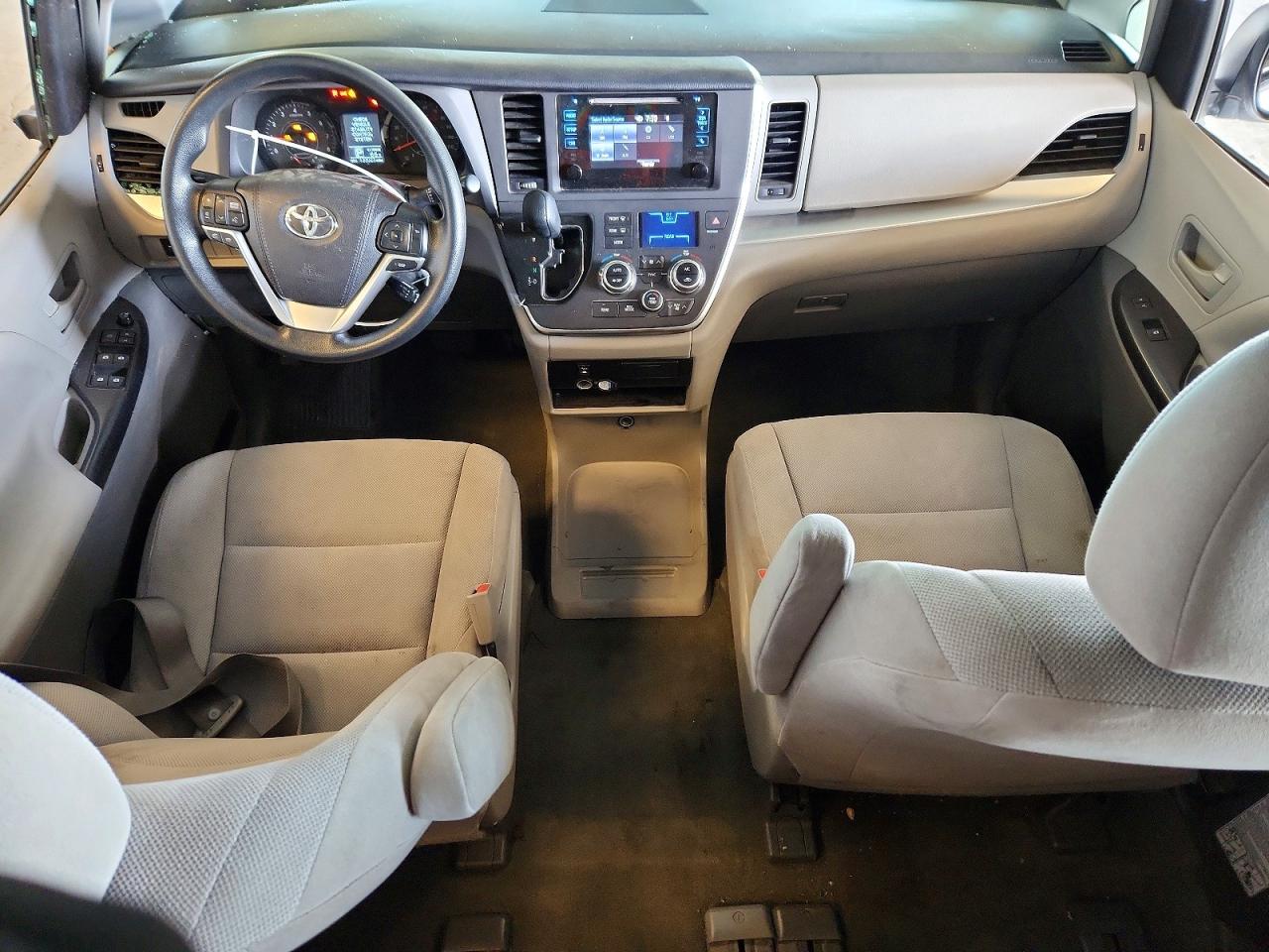 2015 TOYOTA SIENNA