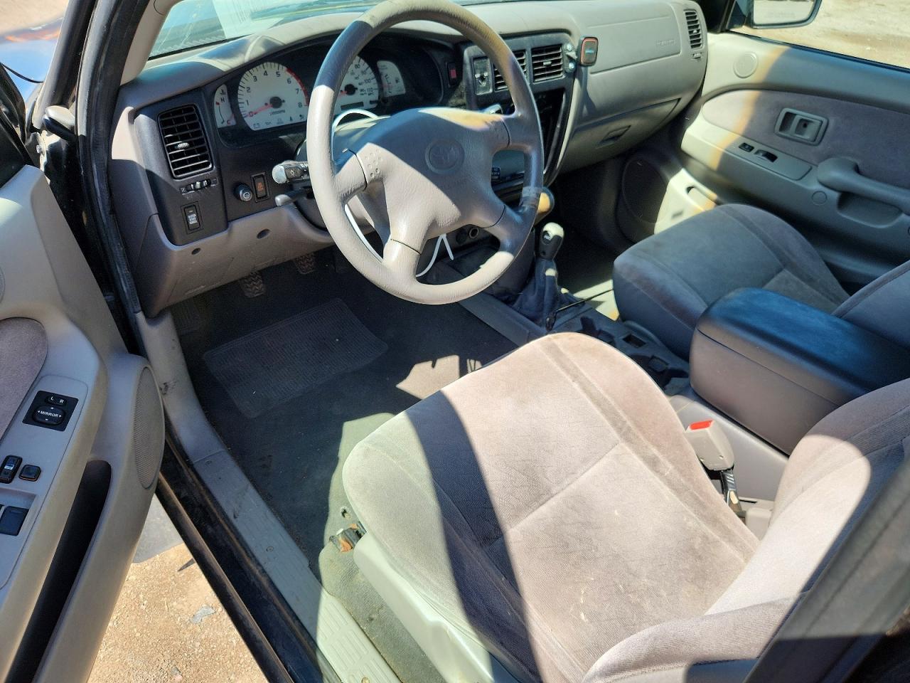 2004 TOYOTA TACOMA