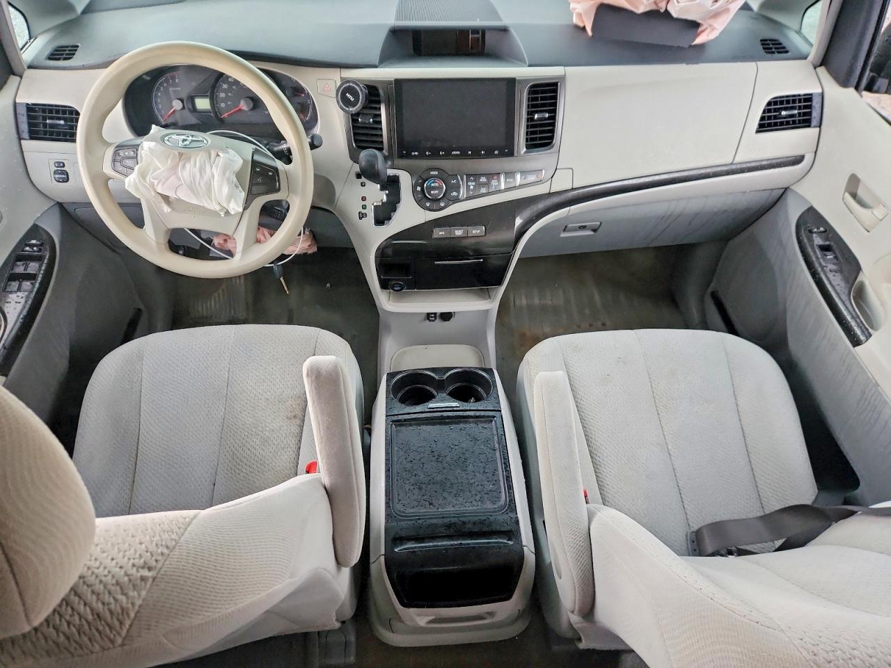 2014 TOYOTA SIENNA