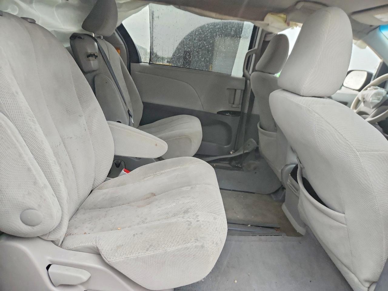 2014 TOYOTA SIENNA
