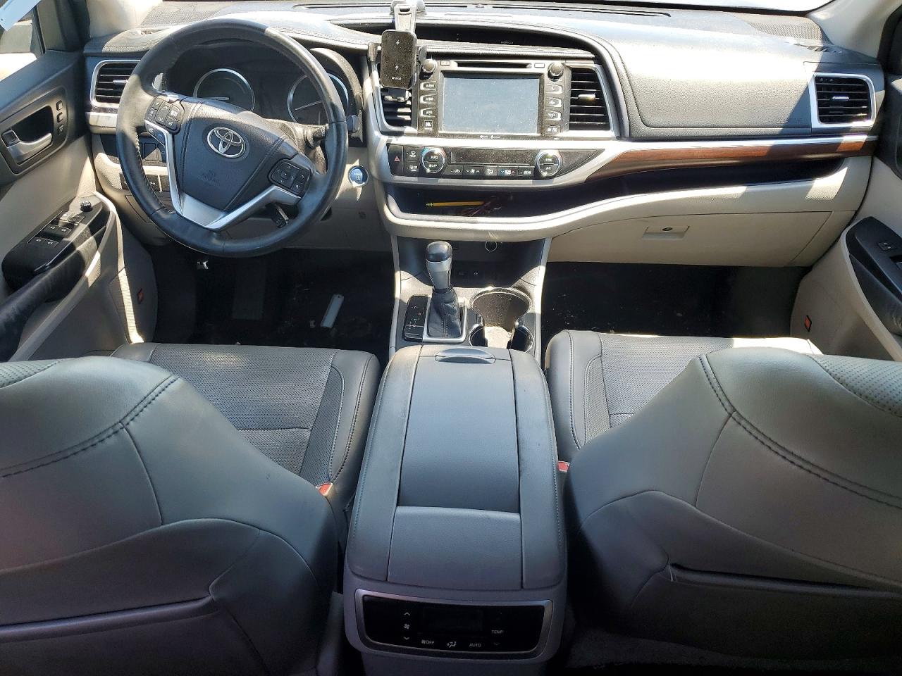 2015 TOYOTA HIGHLANDER