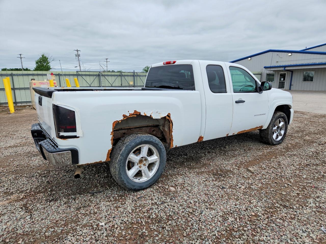 2011 CHEVROLET SILVERADO