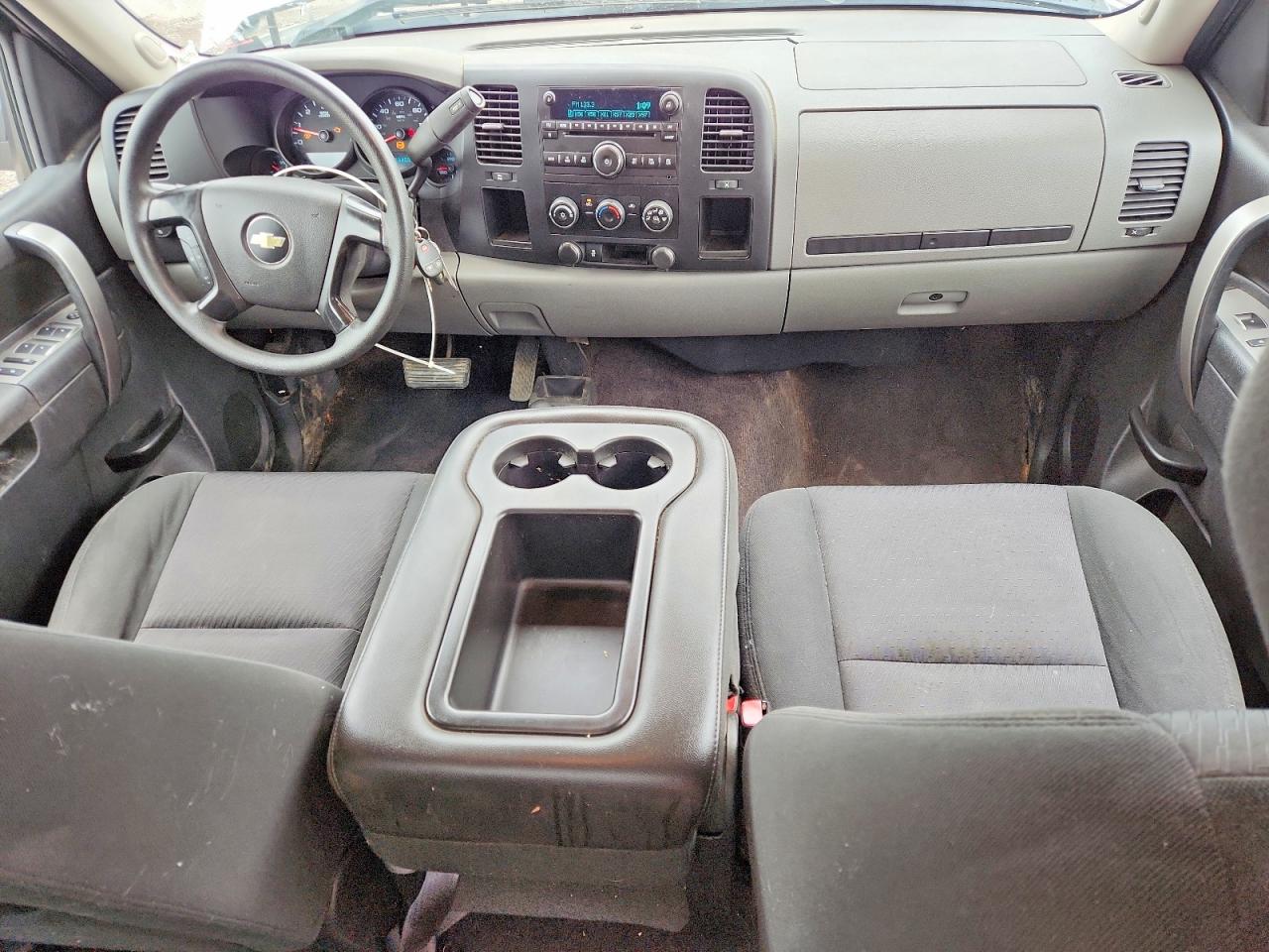2011 CHEVROLET SILVERADO