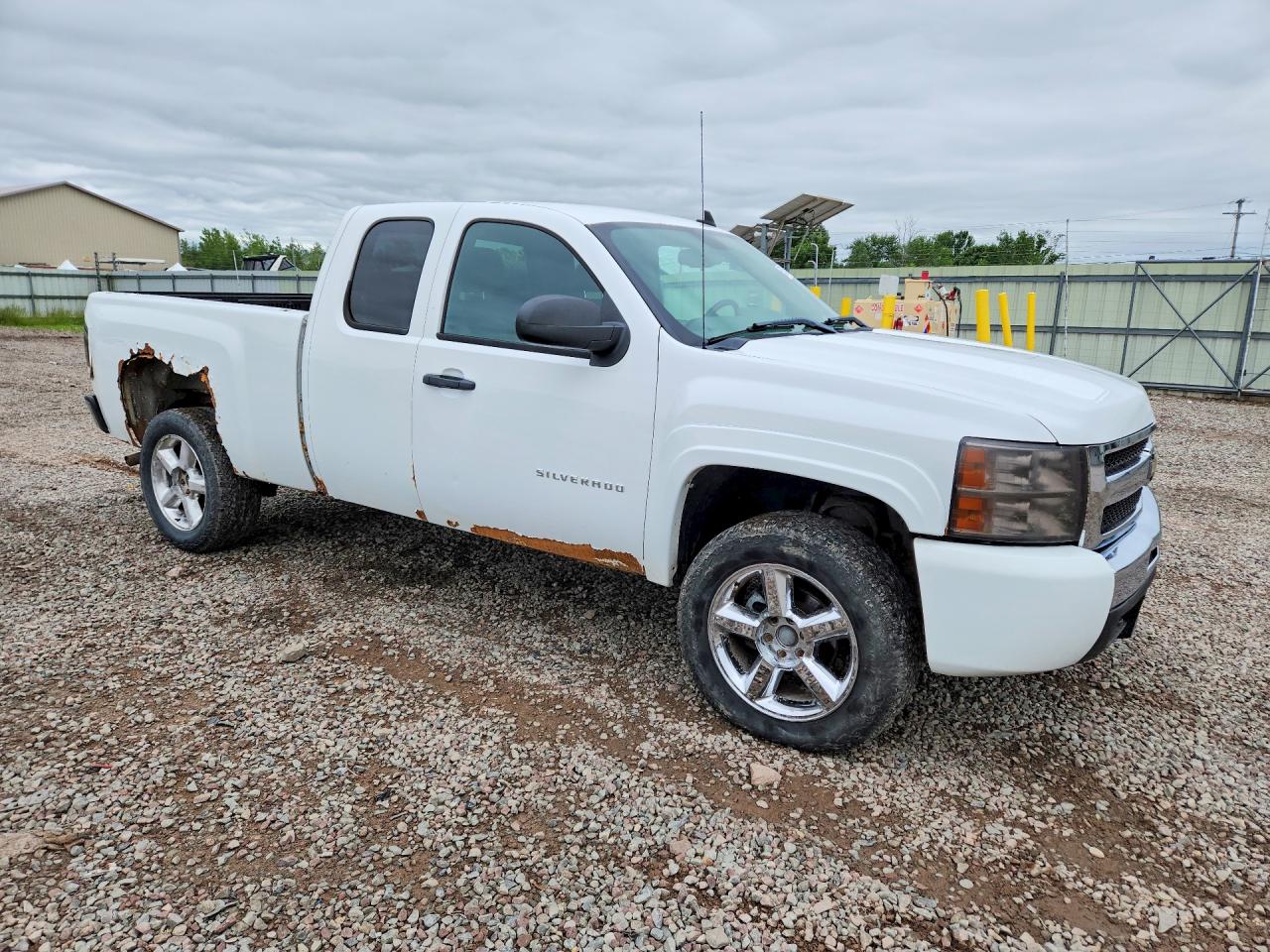2011 CHEVROLET SILVERADO