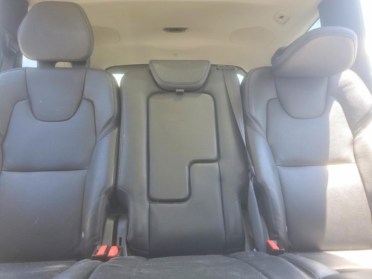 2017 VOLVO XC90