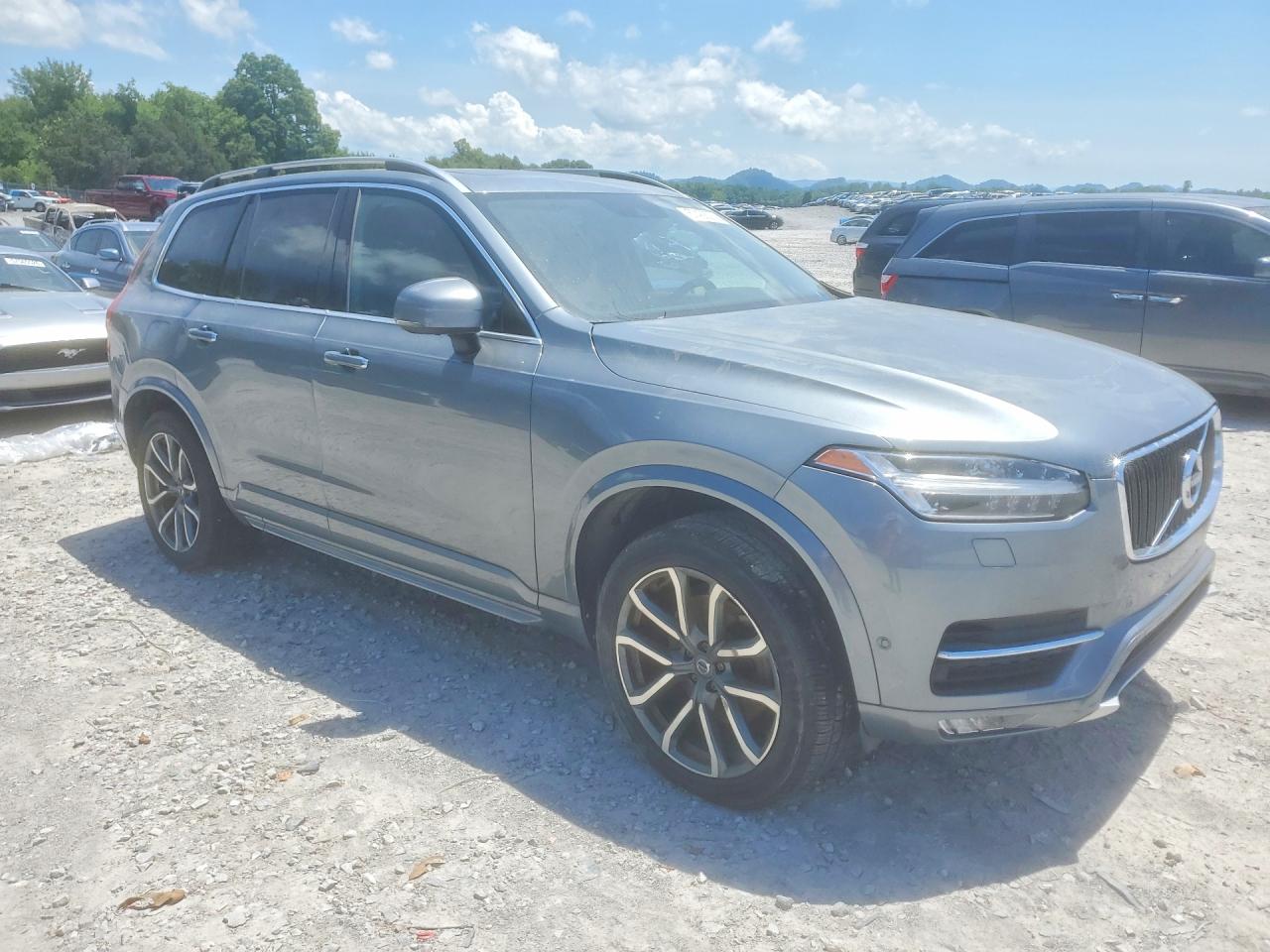 2017 VOLVO XC90
