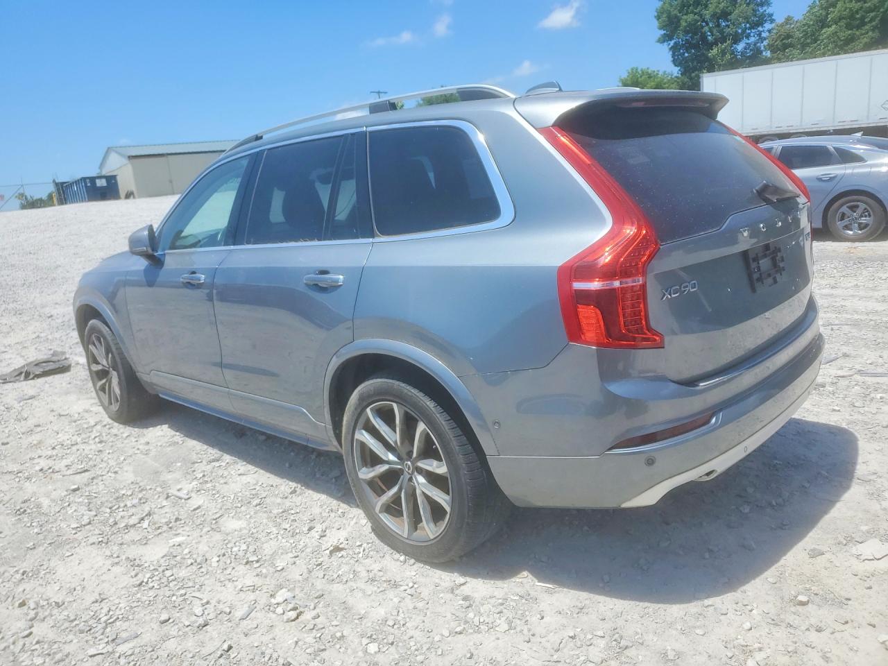 2017 VOLVO XC90