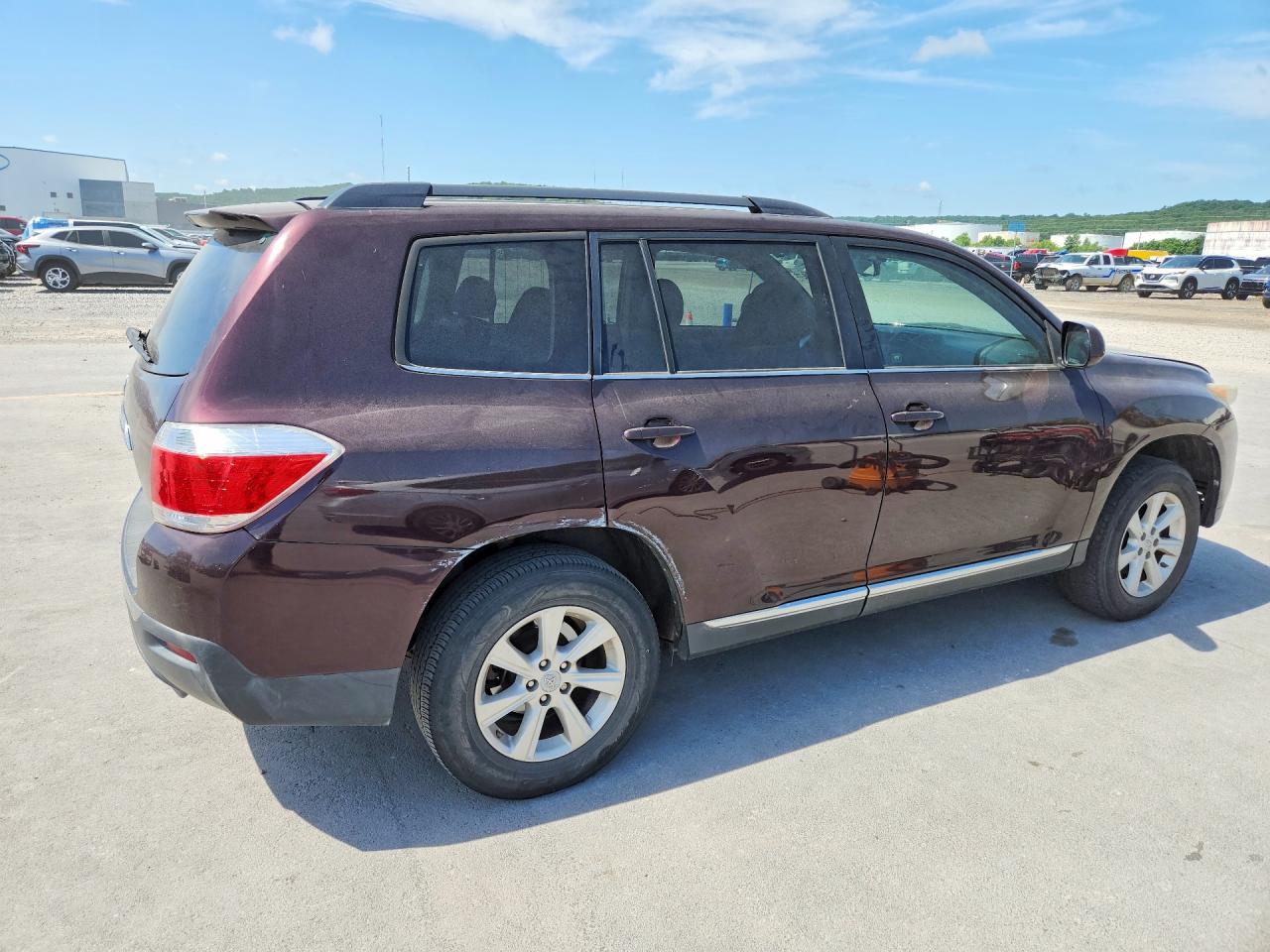 2011 TOYOTA HIGHLANDER