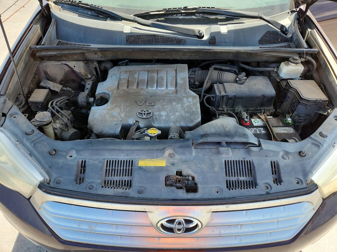 2011 TOYOTA HIGHLANDER
