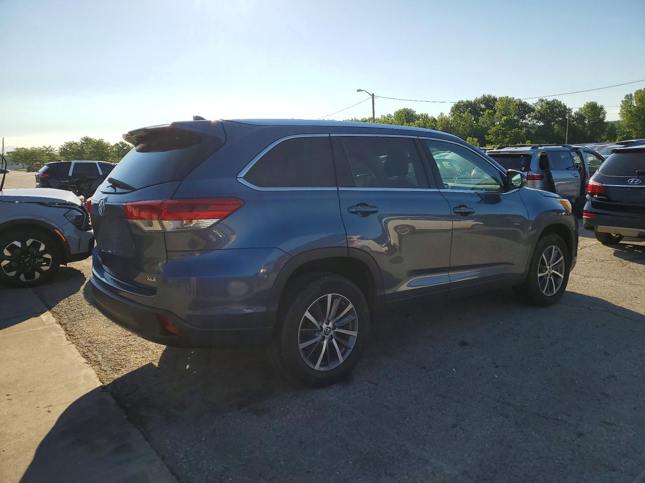 2019 TOYOTA HIGHLANDER
