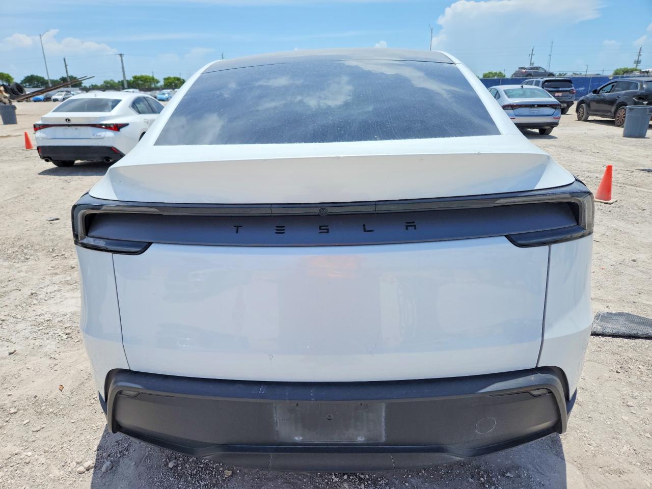 2026 TESLA MODEL Y