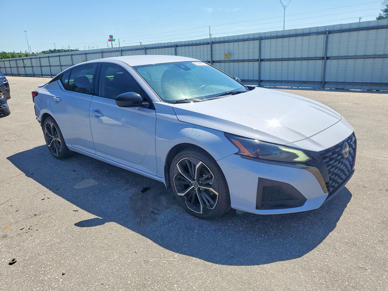2024 NISSAN ALTIMA