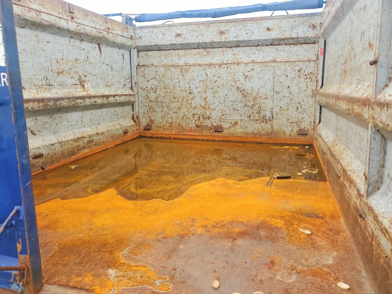 2004 ISUZU NPR