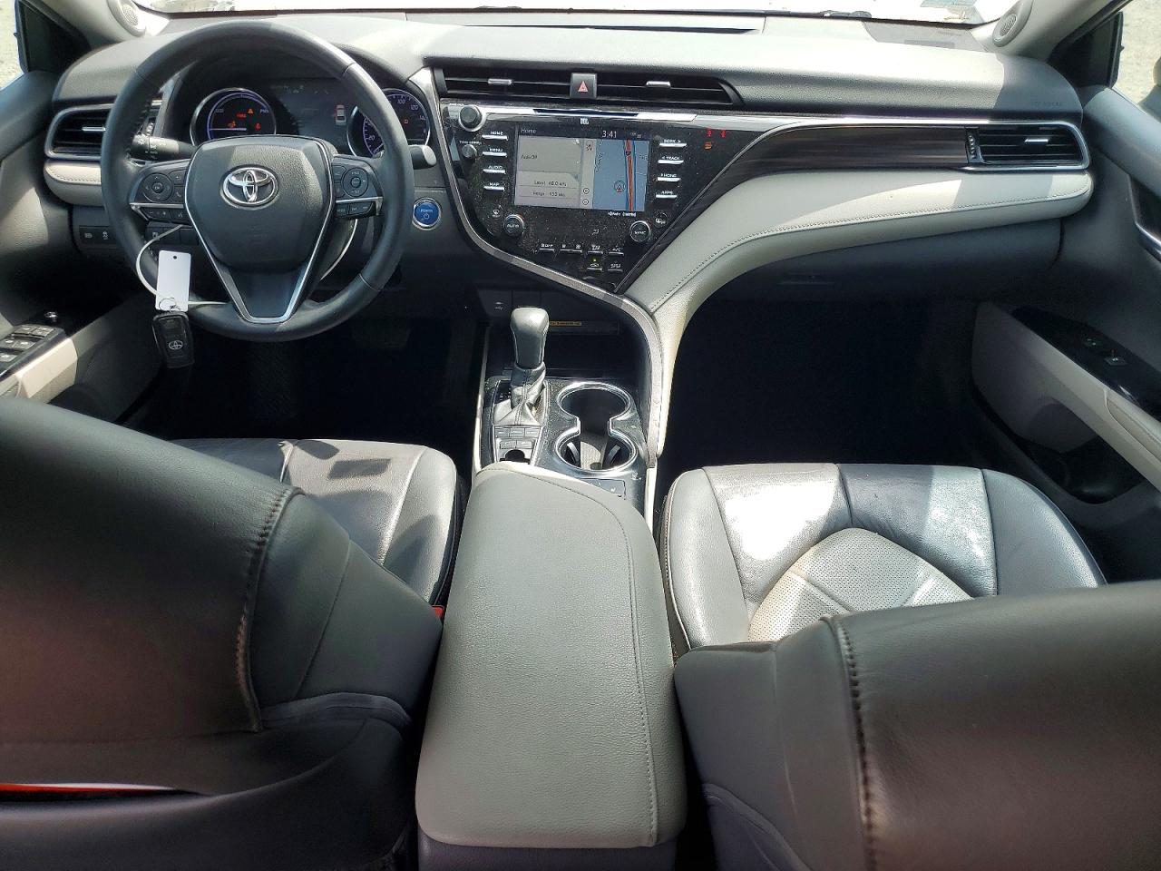 2019 TOYOTA CAMRY SOLA