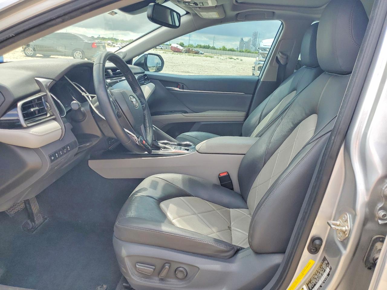 2019 TOYOTA CAMRY SOLA