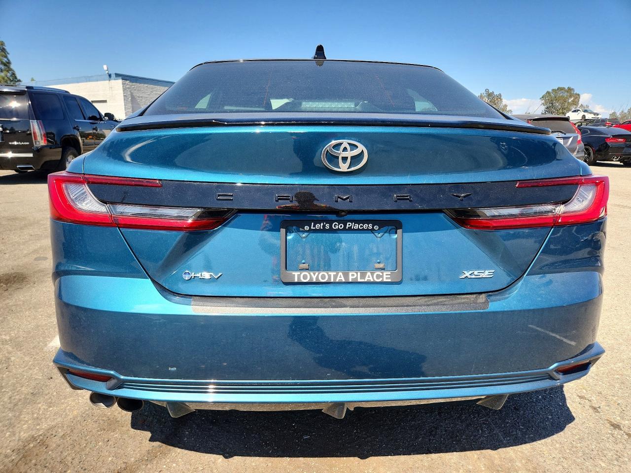 2025 TOYOTA CAMRY
