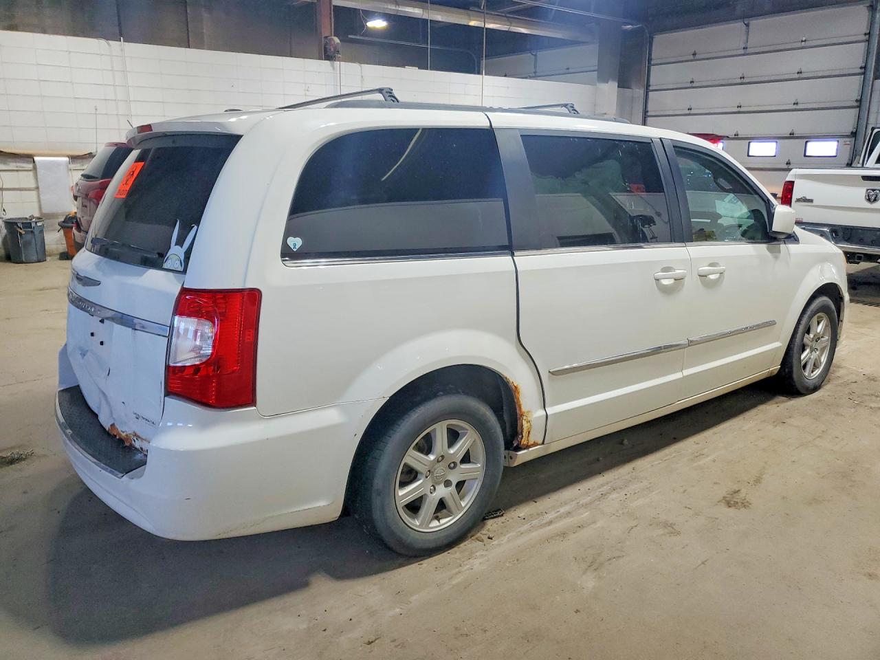 2011 CHRYSLER MINIVAN