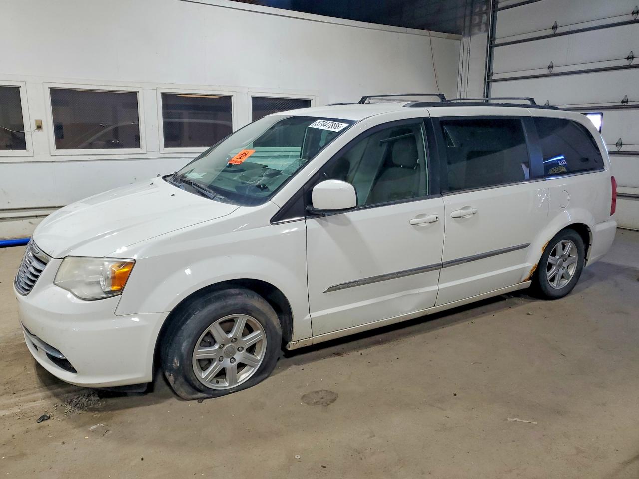 2011 CHRYSLER MINIVAN