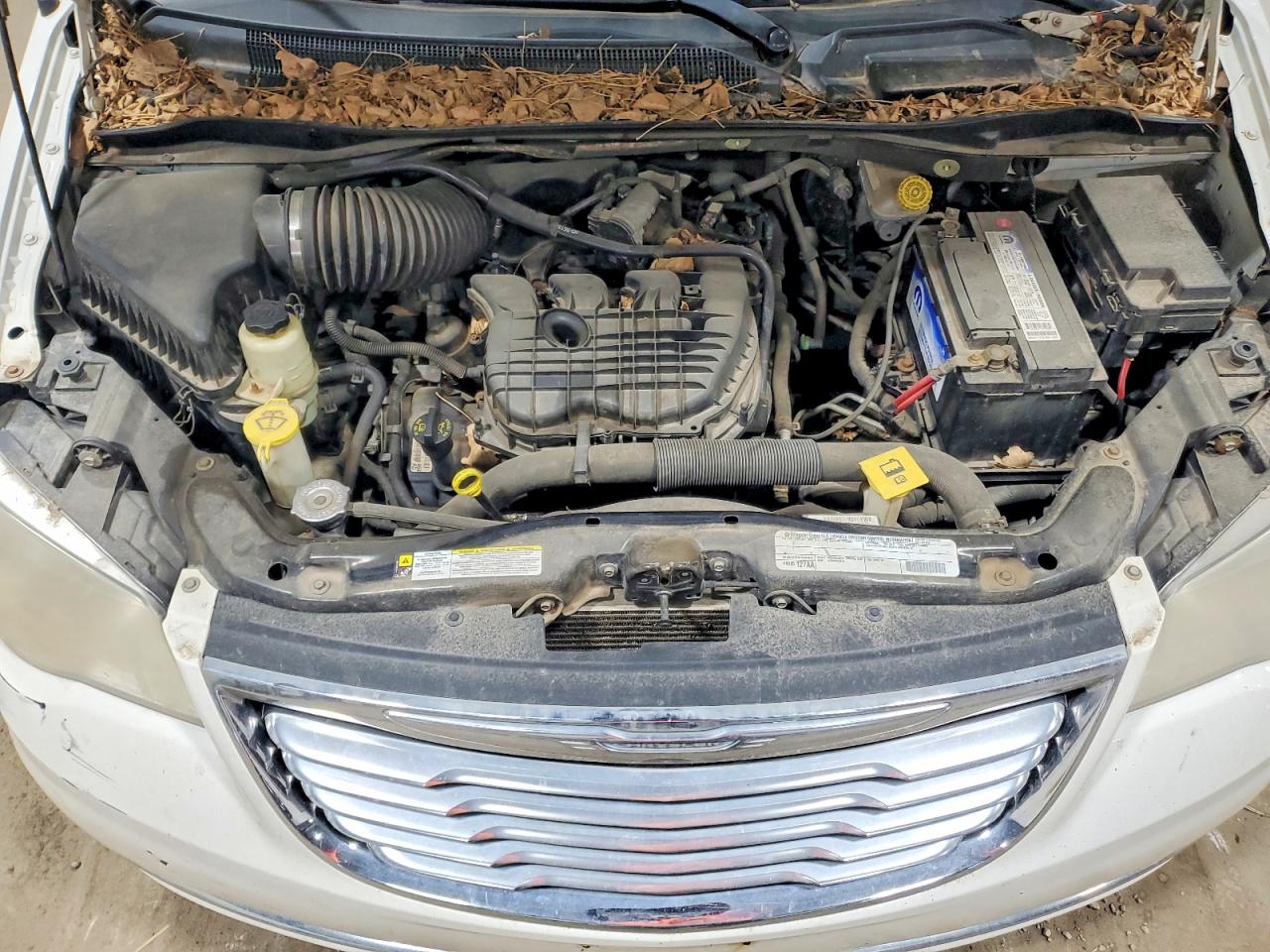 2011 CHRYSLER MINIVAN