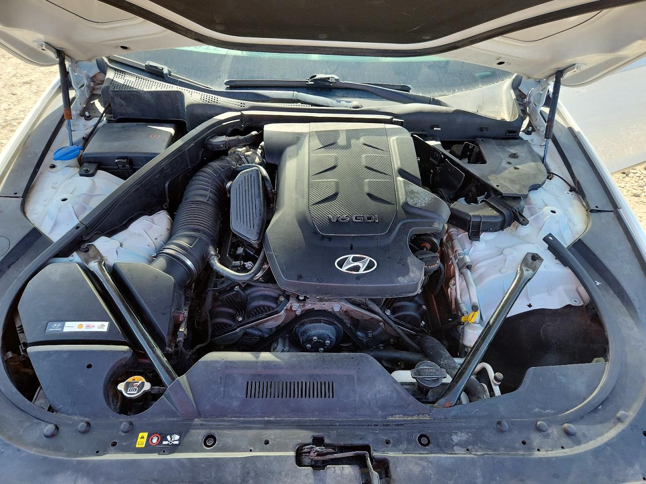 2015 HYUNDAI GENESIS