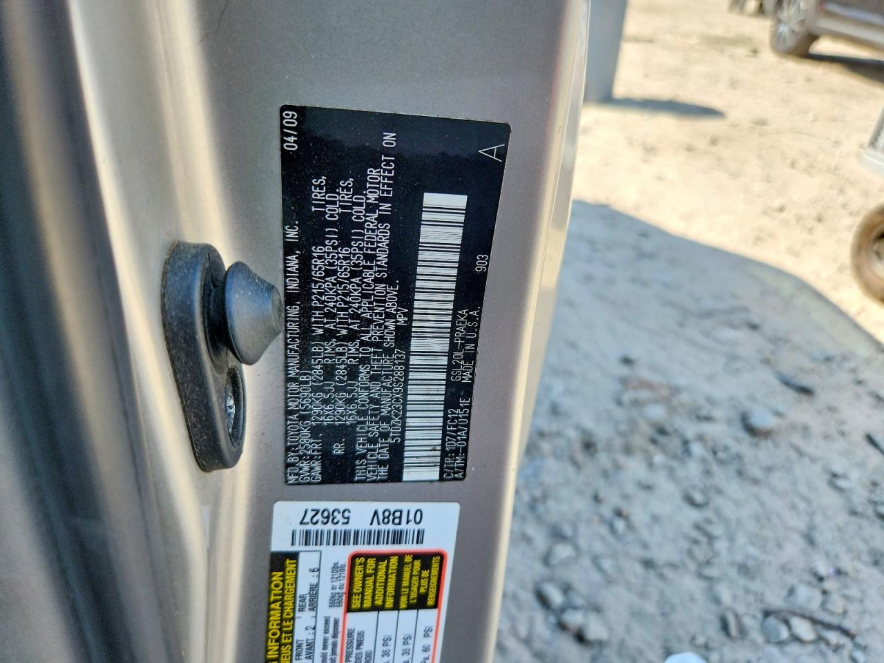 2009 TOYOTA SIENNA