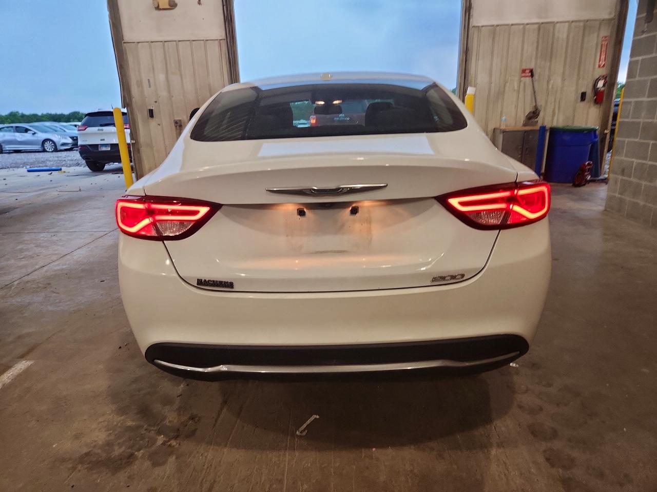 2015 CHRYSLER 200