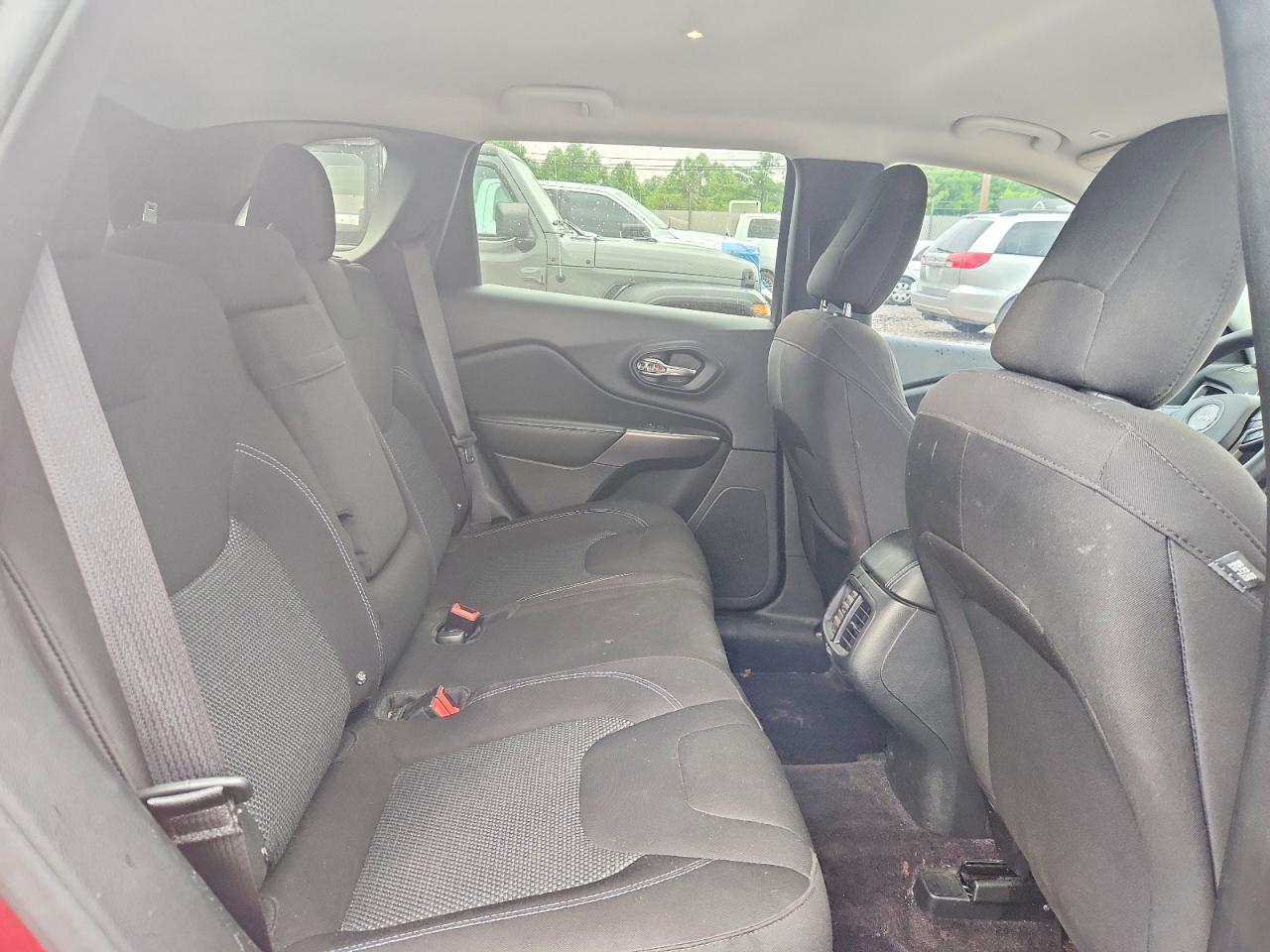 2019 JEEP CHEROKEE