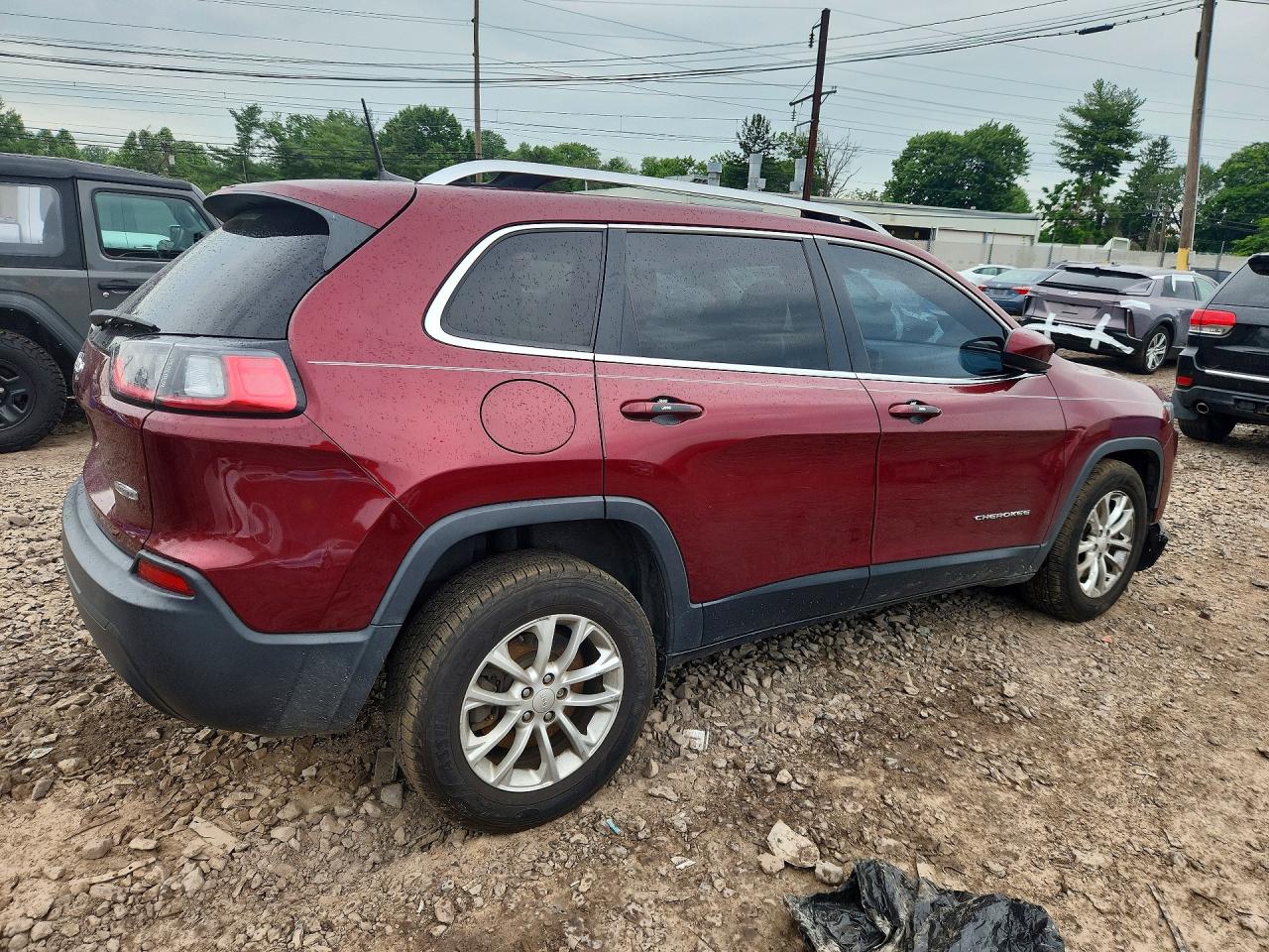 2019 JEEP CHEROKEE