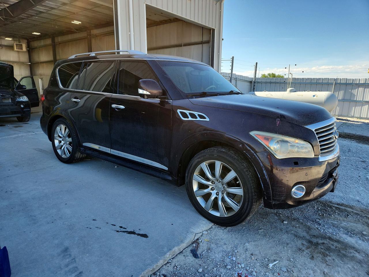 2011 INFINITI QX56