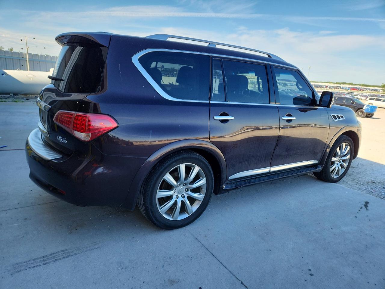 2011 INFINITI QX56