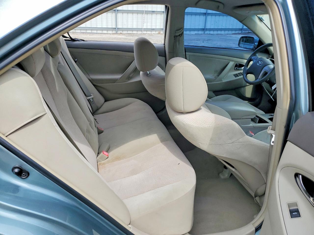 2011 TOYOTA CAMRY