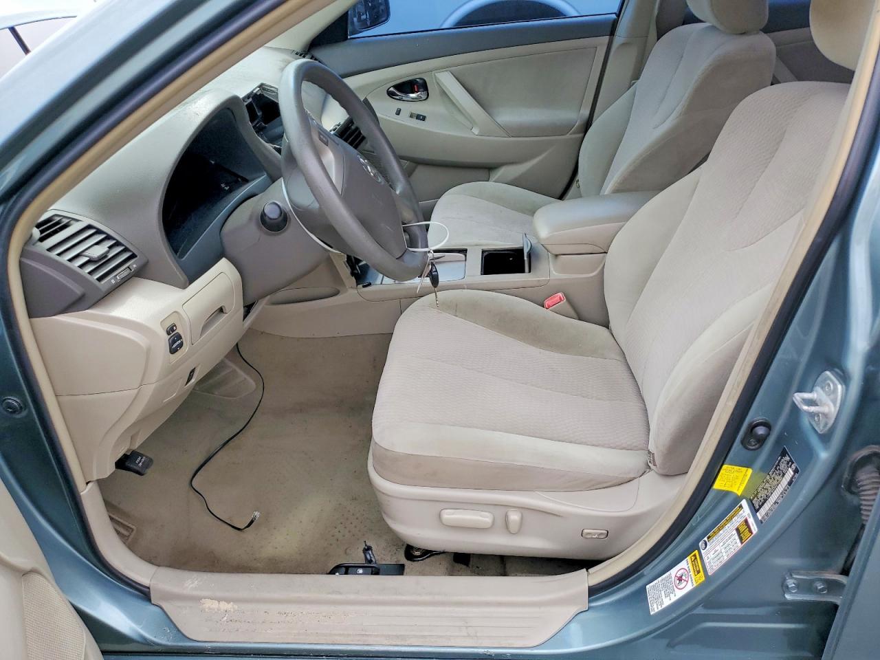 2011 TOYOTA CAMRY