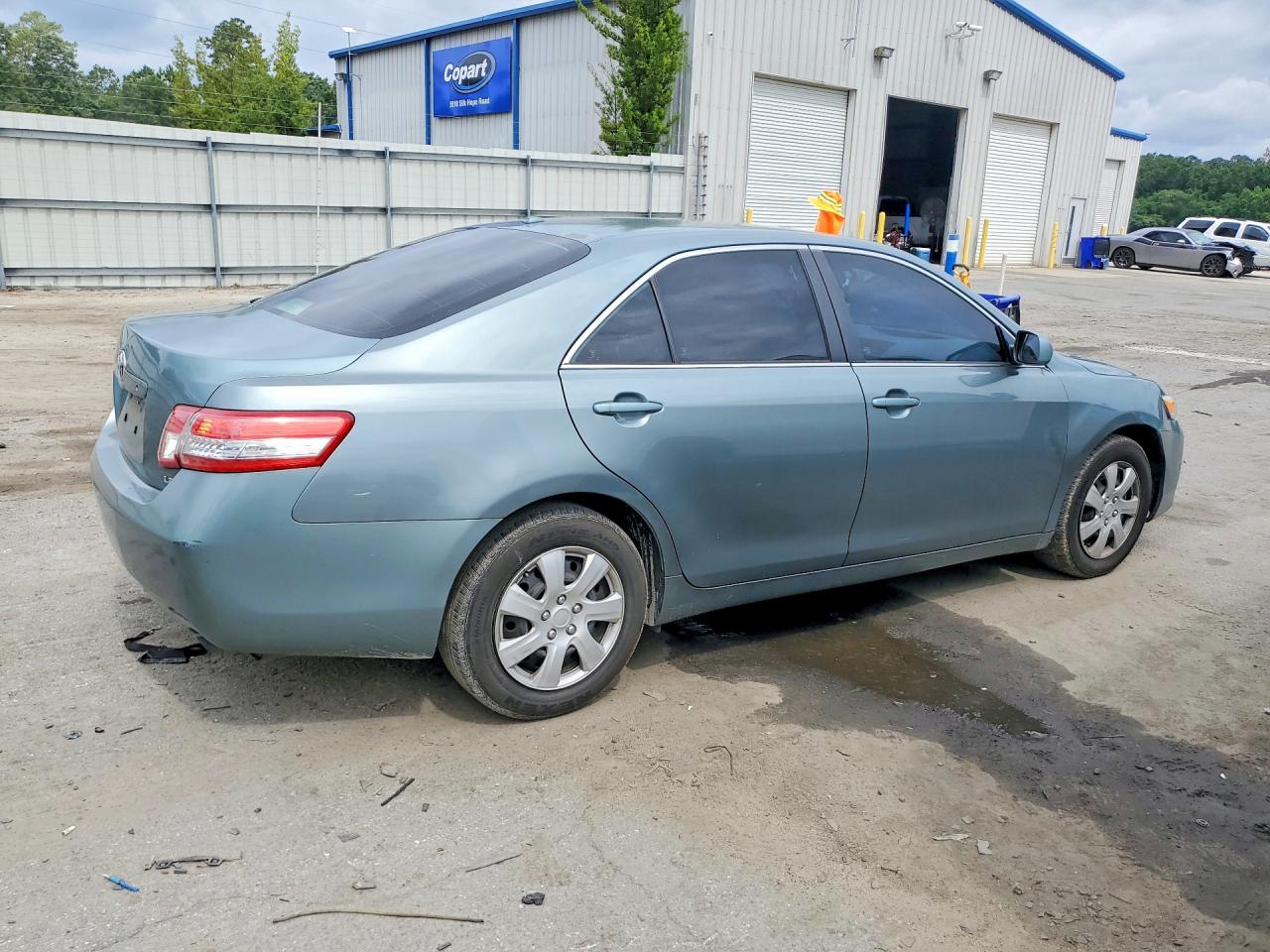 2011 TOYOTA CAMRY
