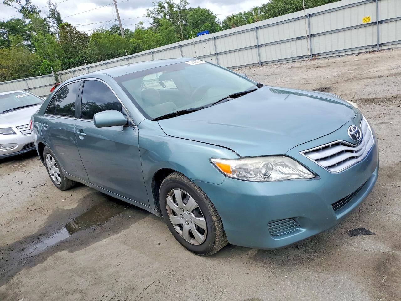 2011 TOYOTA CAMRY