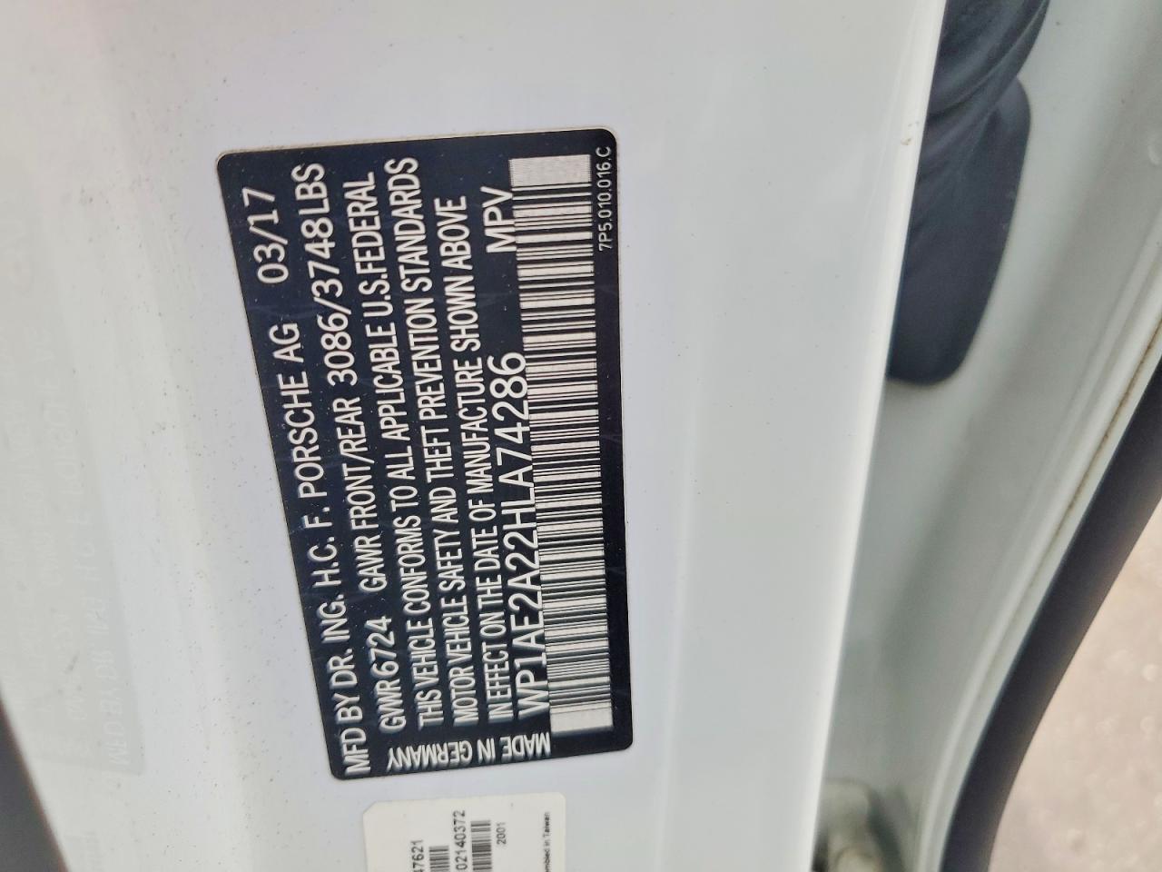 2017 PORSCHE CAYENNE