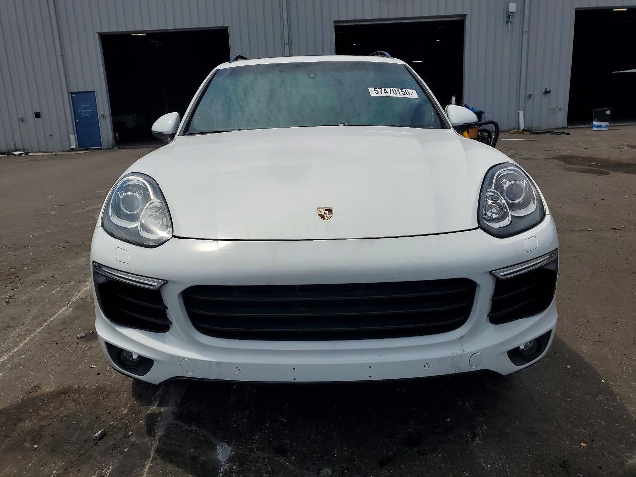 2017 PORSCHE CAYENNE