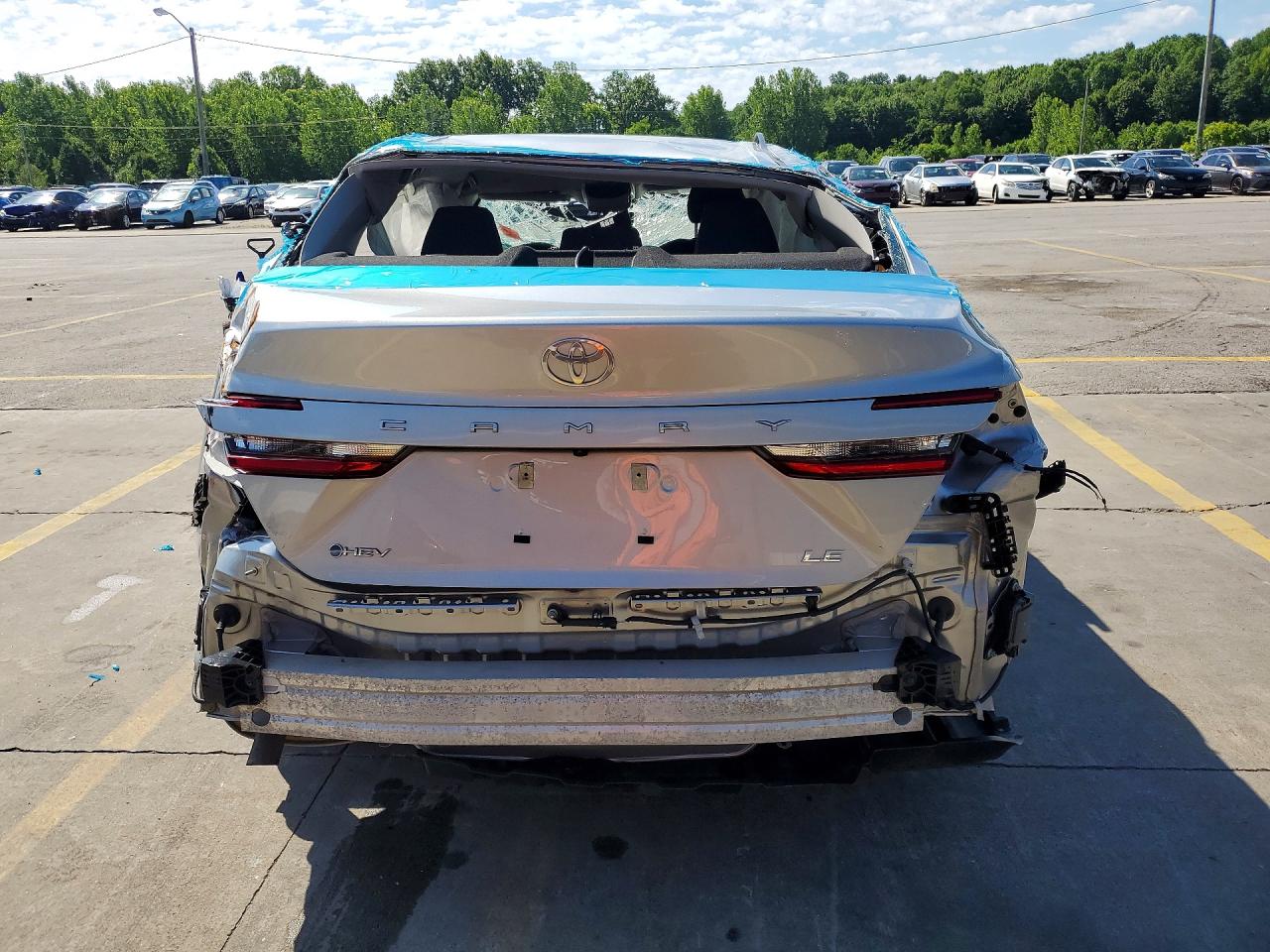 2025 TOYOTA CAMRY