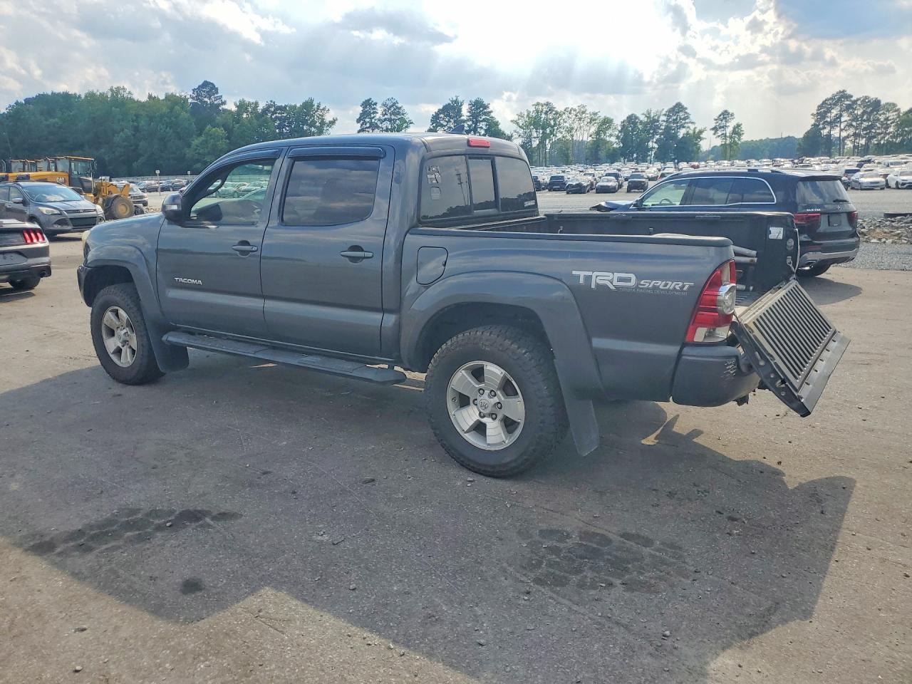 2014 TOYOTA TACOMA