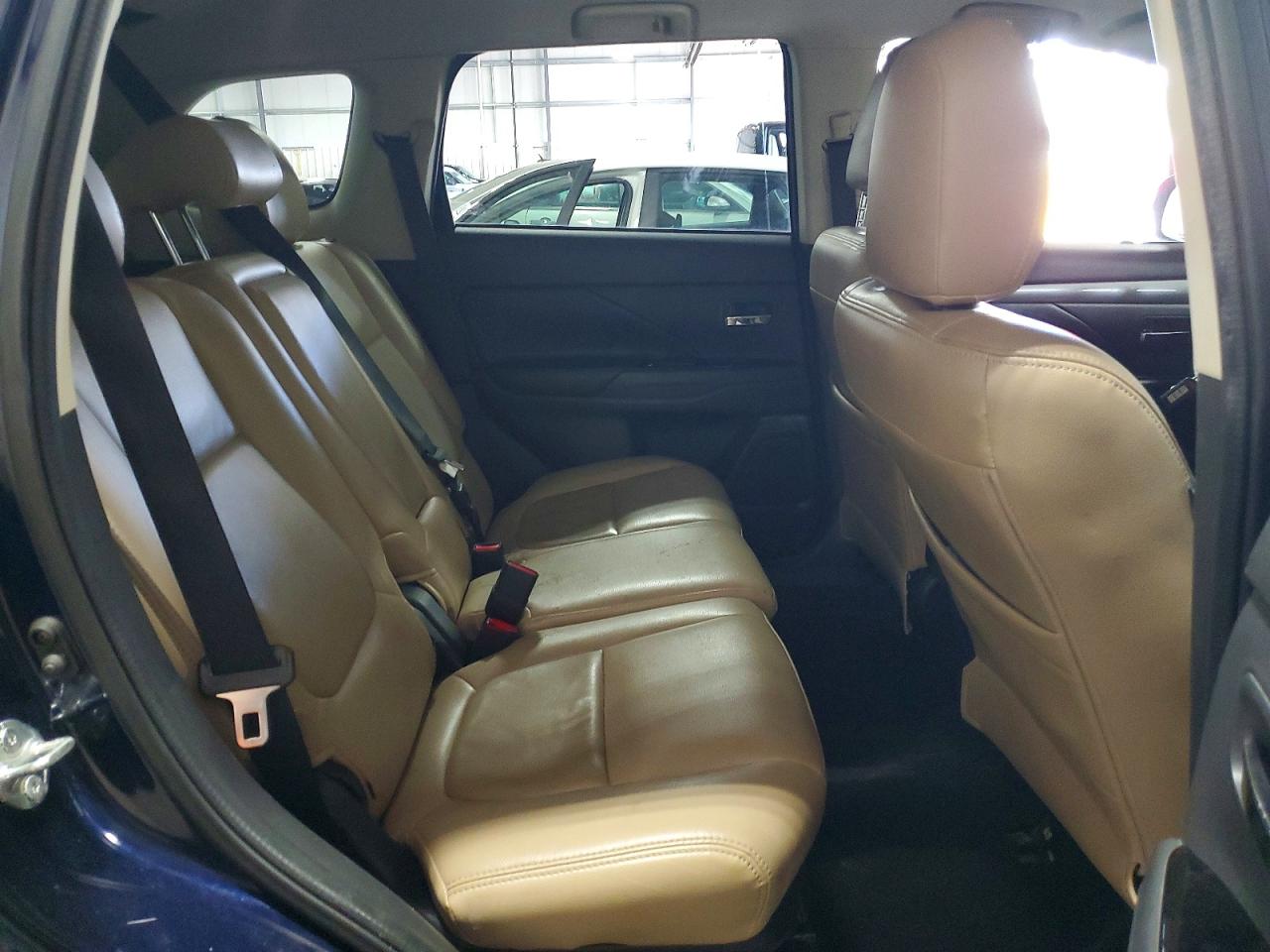 2015 MITSUBISHI OUTLANDER